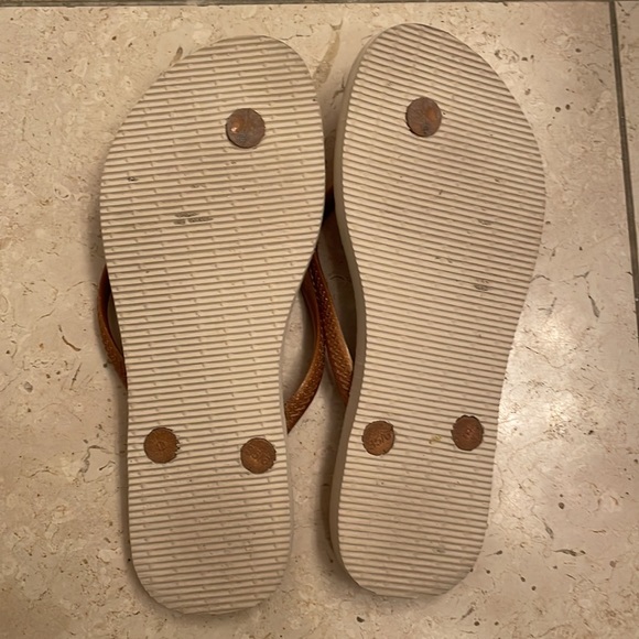 Havaianas Rose Gold Flip Flops - Picture 2 of 3